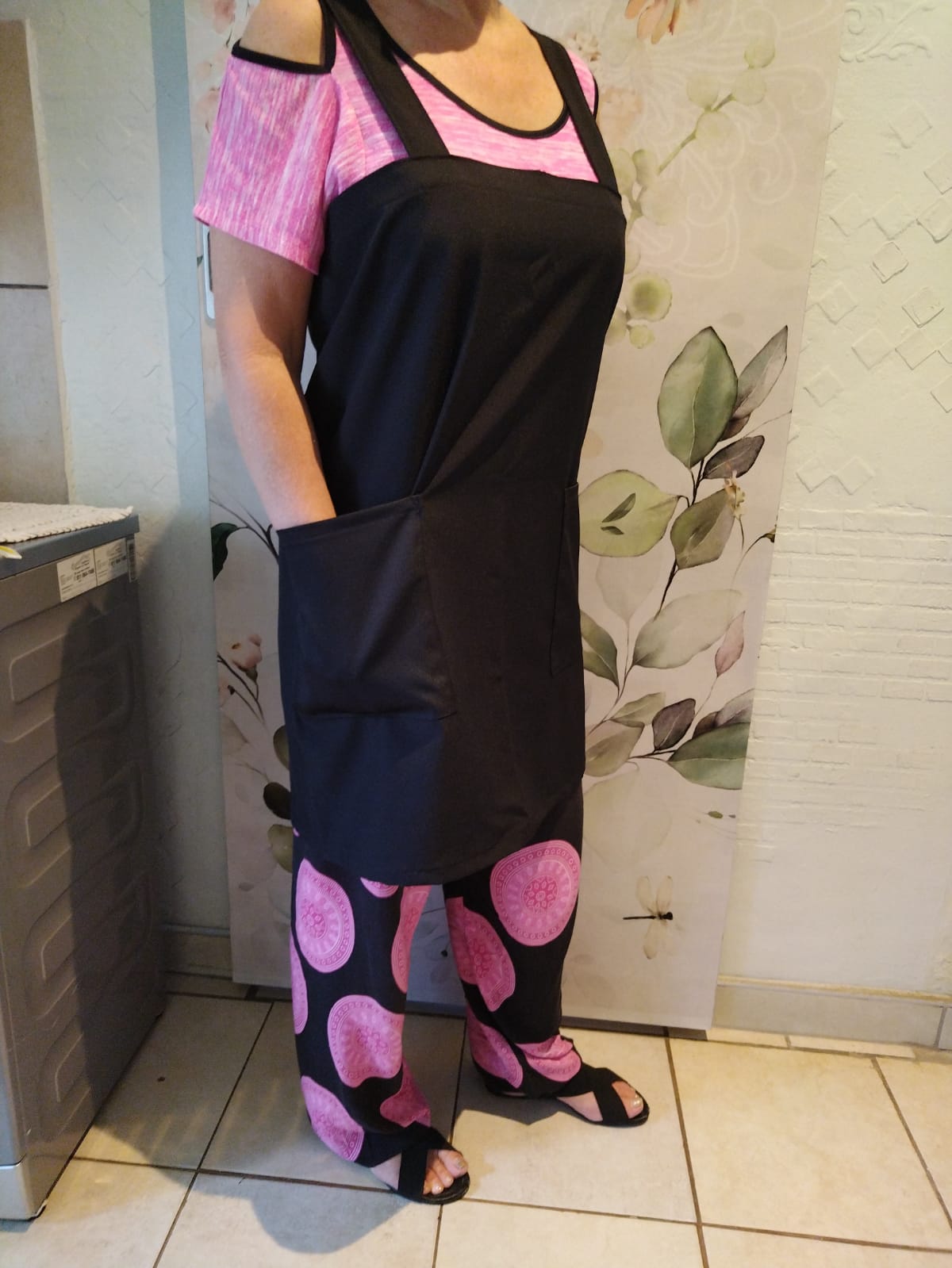 Aprons -One Size Fits All image 3